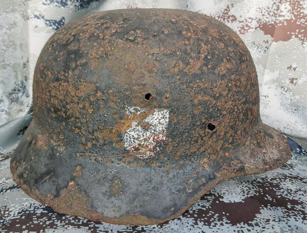 Luftwaffe helmet M35 DD / from Stalingrad