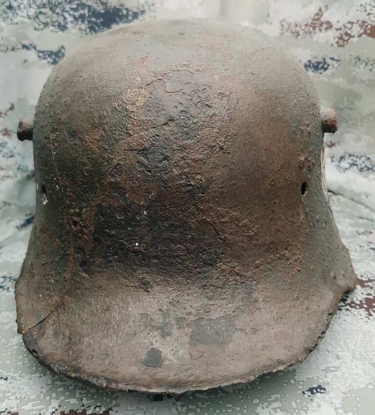 Wehrmacht helmet M16 / from Stalingrad