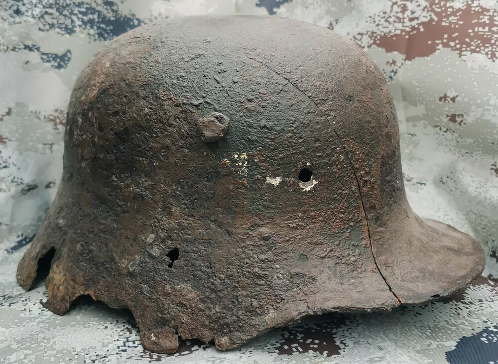 Wehrmacht helmet M16 / from Stalingrad