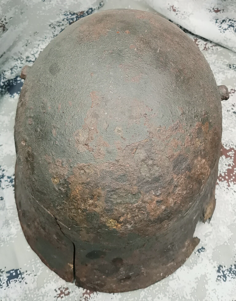 Wehrmacht helmet M16 / from Stalingrad