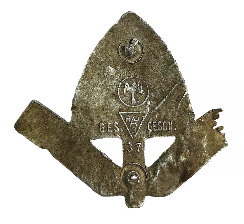 RAD cap badge / from Stalingrad