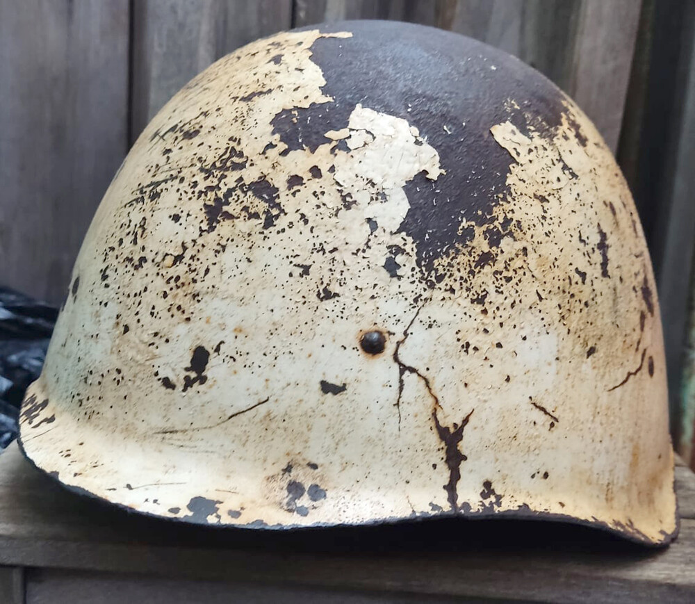 Winter camo Soviet helmet SSh40 / from Leningrad