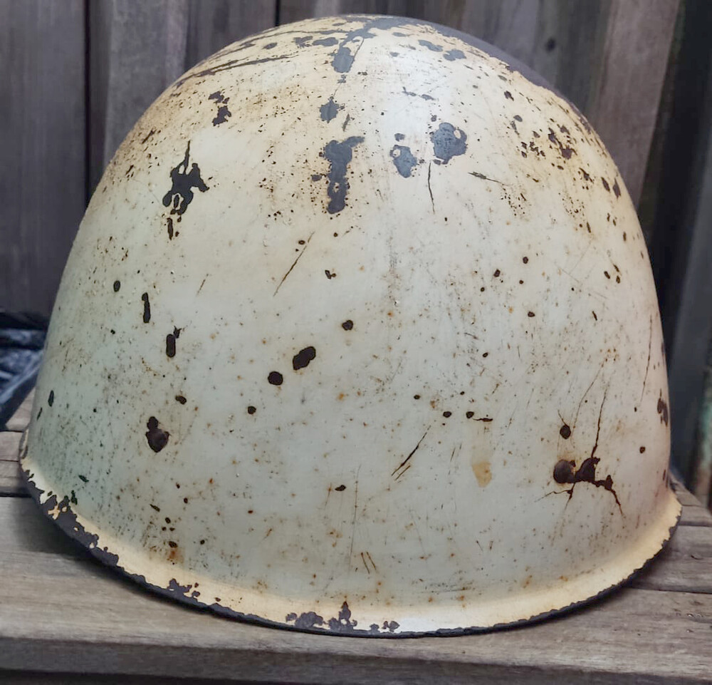 Winter camo Soviet helmet SSh40 / from Leningrad