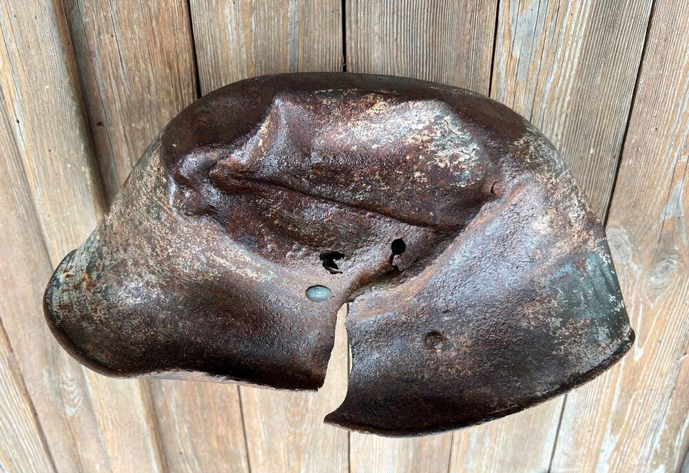 German helmet M17 / from Leningrad