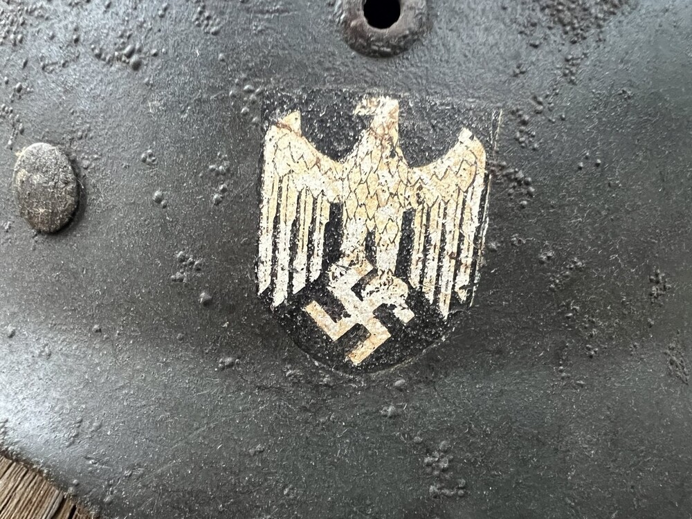 Wehrmacht helmet M35 DD / from Stalingrad