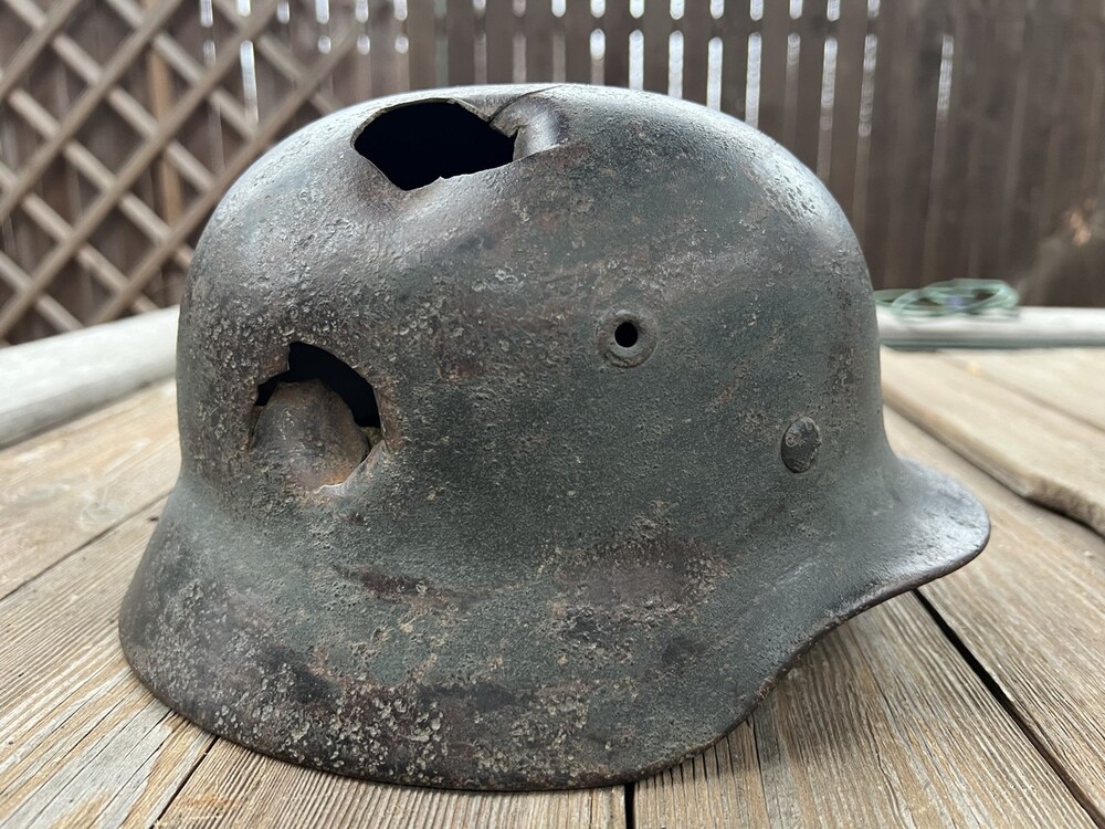 Wehrmacht helmet M40 / from Stalingrad