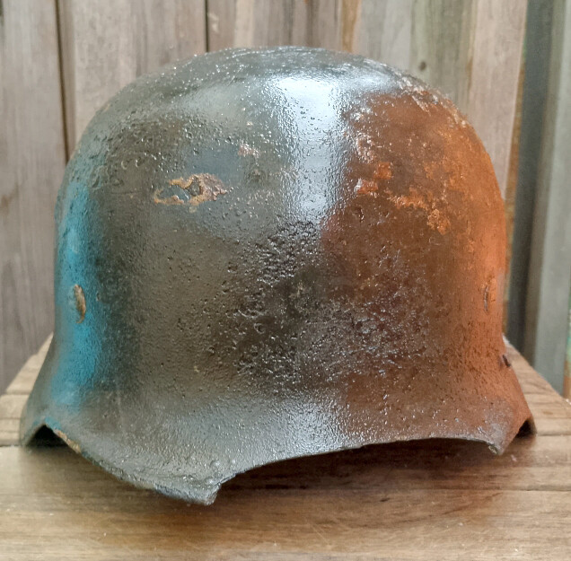 Wehrmacht helmet M40 / from Stalingrad