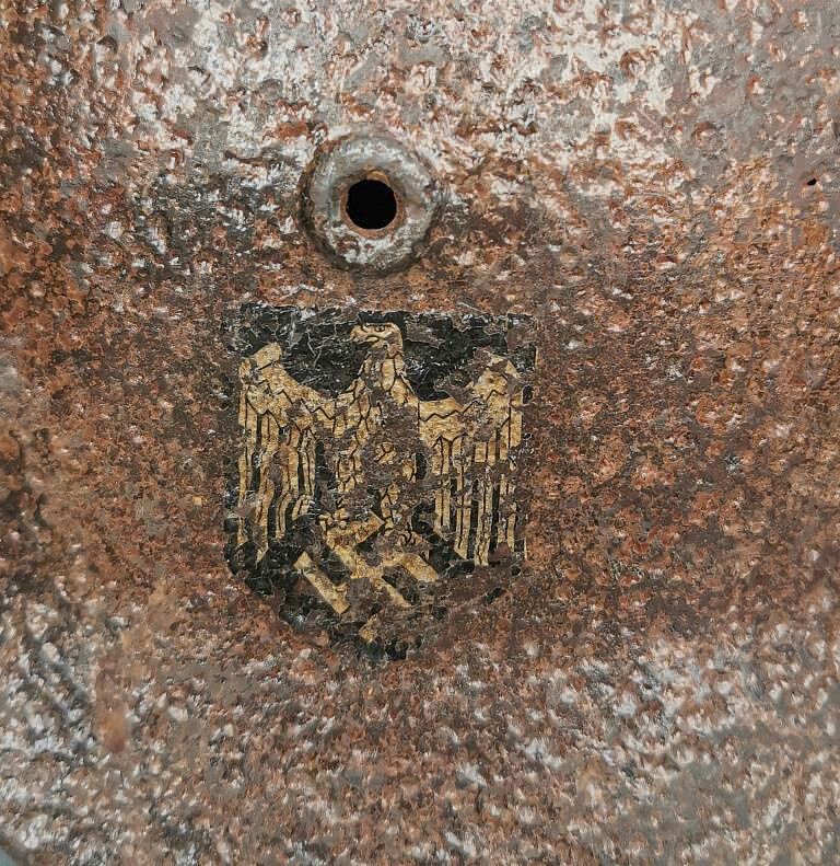 Wehrmacht helmet M35 DD / from Stalingrad