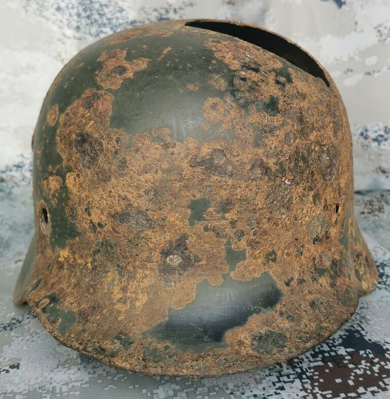 Wehrmacht helmet M40 / from Rostov