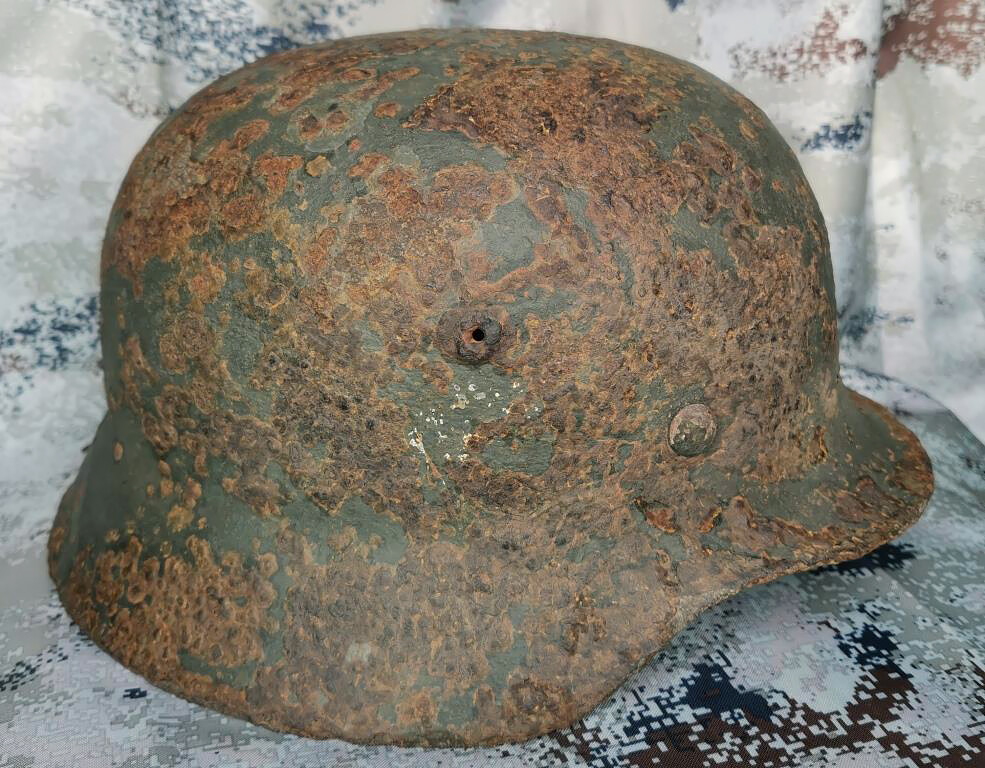 German helmet M35 / from Stalingrad