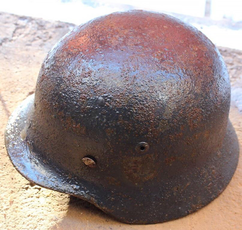 German helmet M35 DD / from Novgorod