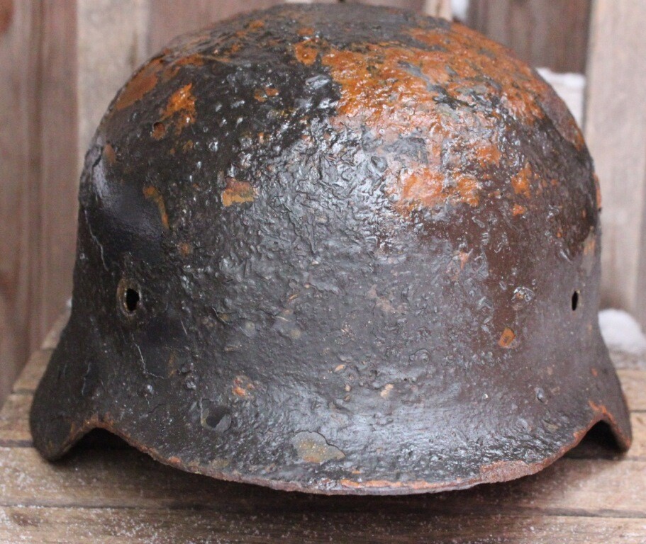 German helmet M35 / from Leningrad