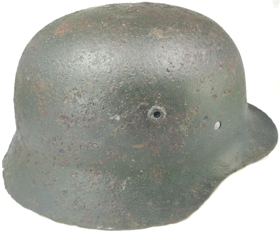 Wehrmacht helmet M40 / from Königsberg,