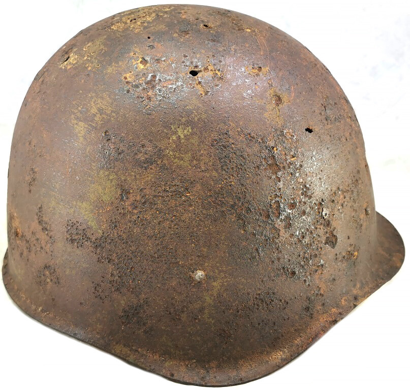 Soviet helmet SSh40 / from Staraya Russa