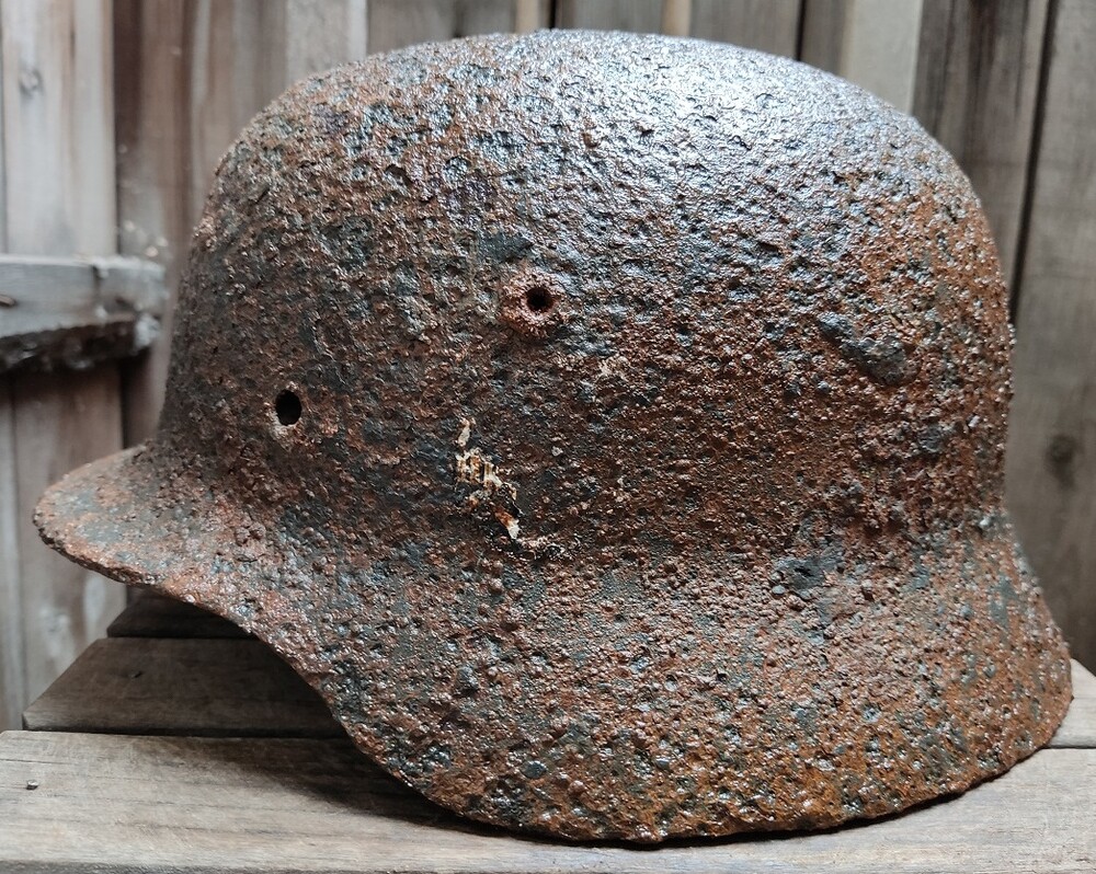 German helmet M35 DD / from Kursk