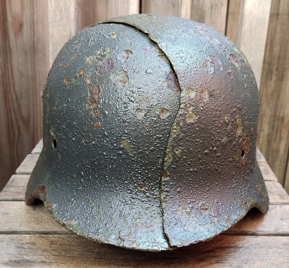 Wehrmacht helmet M35 DD / from Novgorod