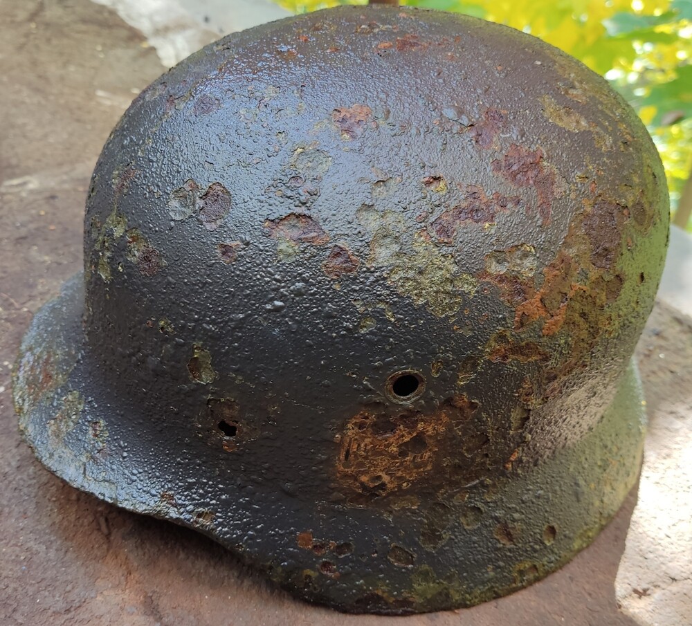 Wehrmacht helmet M35 DD / from Novgorod