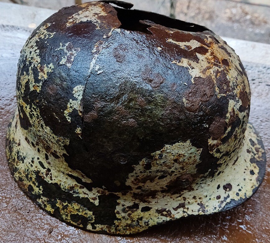 Winter Camo Wehrmacht helmet M40 / from Novgorod