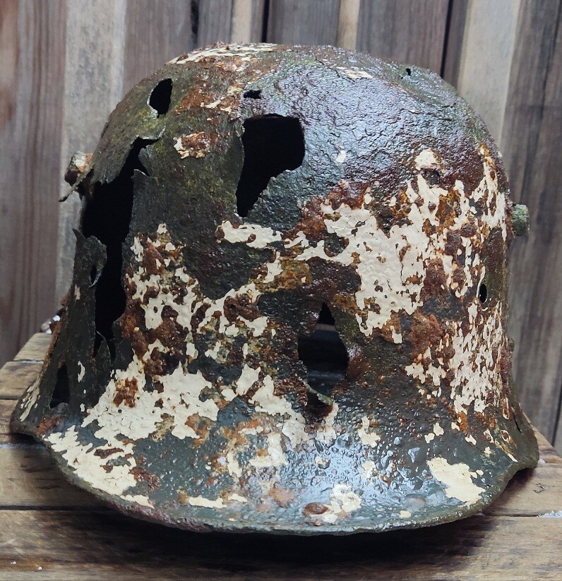 Winter camo Wehrmacht helmet M17 / from Smolensk