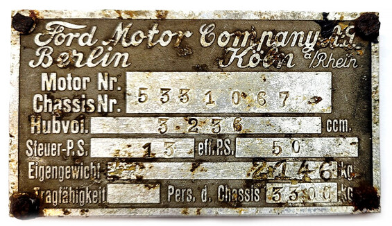 Nameplate FORD / from Stalingrad