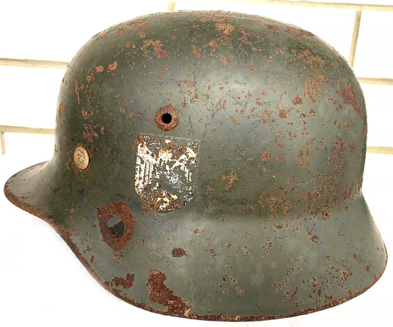 Wehrmacht helmet M35 / from Stalingrad