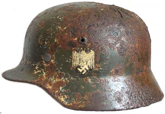 Wehrmacht helmet M35 / from Rhzev
