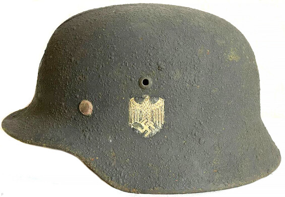 Wehrmacht helmet M35 / from Rzhev