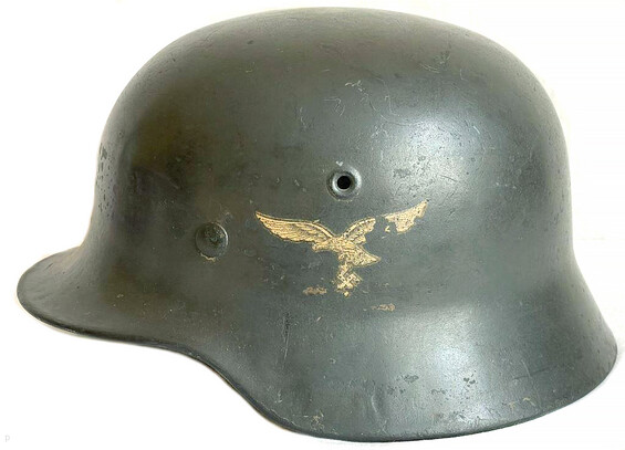 Luftwaffe helmet M40 / from Leningrad