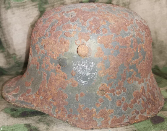 Wehrmacht helmet M17 / from Stalingrad