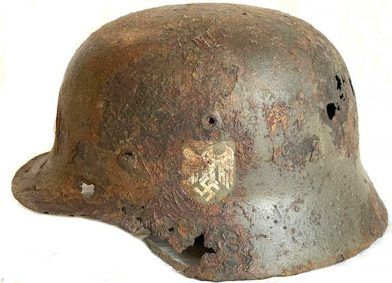 Wehrmacht helmet M40 / from Vyazma
