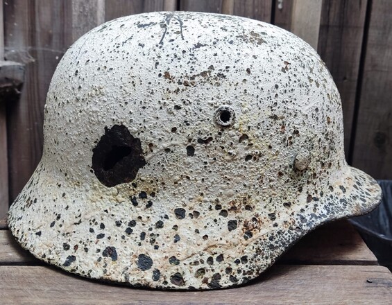 Winter camo helmet M40 / from Novgorod