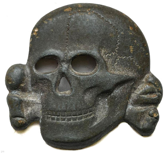 Waffen-SS collar tab skull