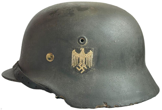 Wehrmacht helmet M40 / from Leningrad