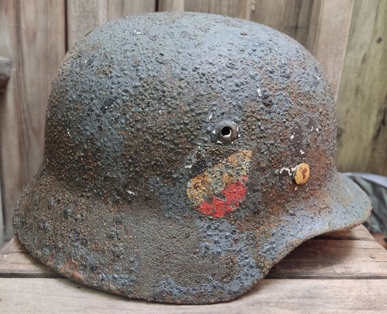 Wehrmacht helmet M35 DD / from Stalingrad