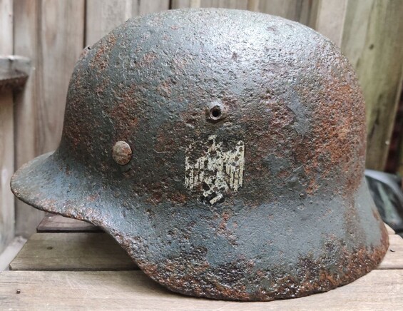 Wehrmacht helmet M35 DD / from Stalingrad