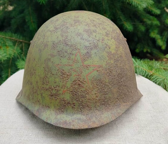 Soviet helmet SSh39 / from Stalingrad