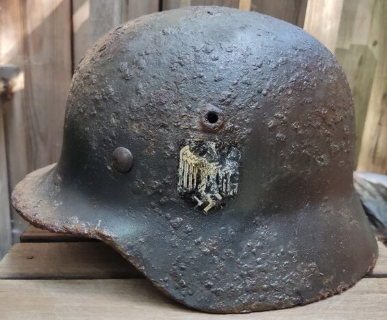 Wehrmacht helmet M35 DD / from Novgorod