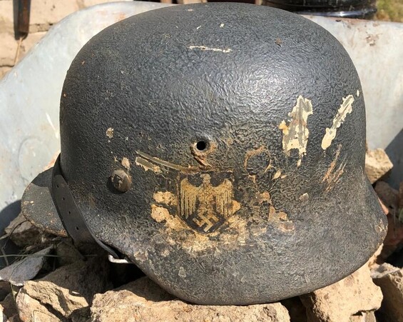 Wehrmacht helmet M40 / from Leningrad