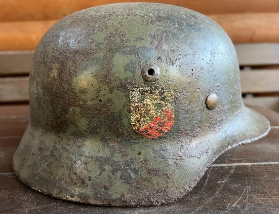 Wehrmacht helmet M35 DD / from Stalingrad