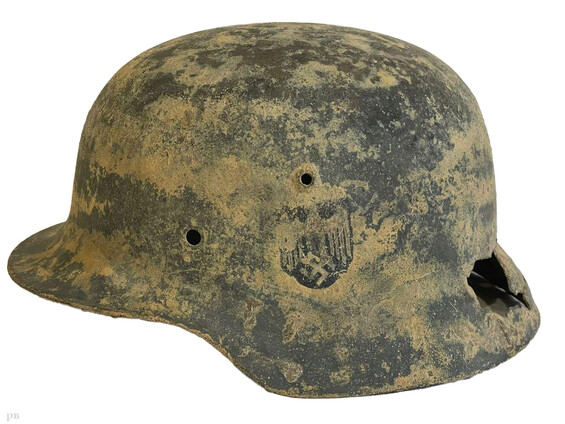 Wehrmacht helmet M35 / from Rzhev