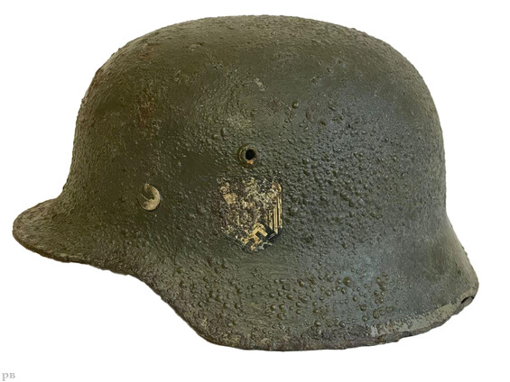 Wehrmacht helmet M35 DD / from Novgorod