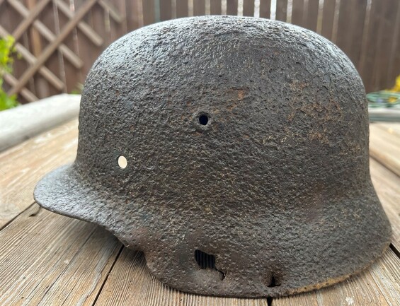 Wehrmacht helmet M40 / from Leningrad