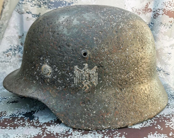 Wehrmacht helmet M35 DD / from Stalingrad