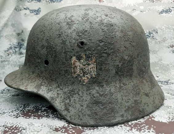 Wehrmacht helmet M35 / from Stalingrad