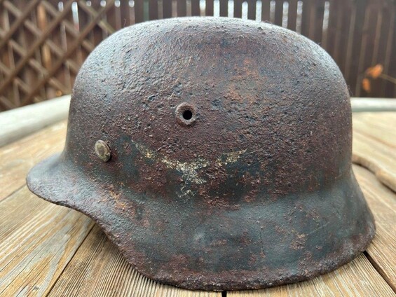 Luftwaffe helmet M40 / from Stalingrad