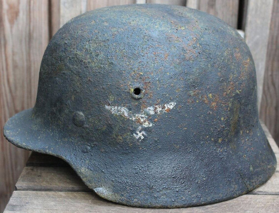 Luftwaffe helmet M40 / from Königsberg