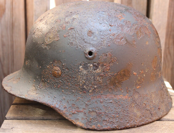 Wehrmacht helmet M42 / from Smolensk