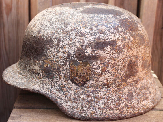 Winter camo Wehrmacht helmet M35 / from Smolensk