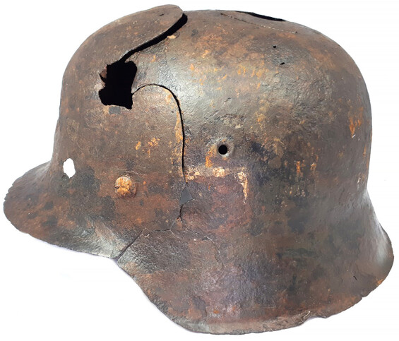 German helmet M42 / from Leningrad