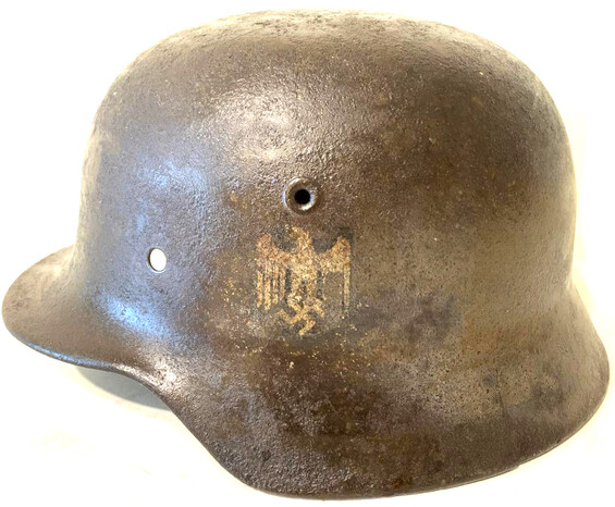 Wehrmacht helmet M40 / from Stalingrad